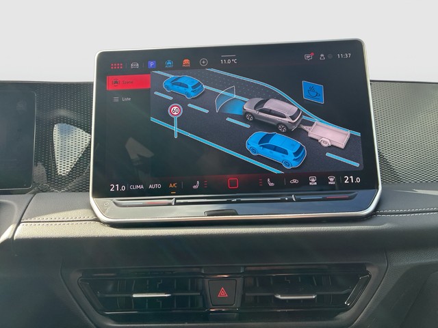 Skoda - Octavia Combi 2.0 TDI DSG 4x4 Sportline NAVI+AHK_11