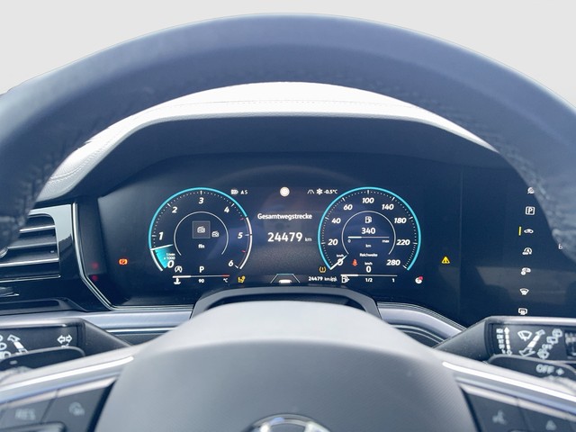 VW - Touareg 3.0 TDI 4M R-Line Leder AHK Pano Stand_13