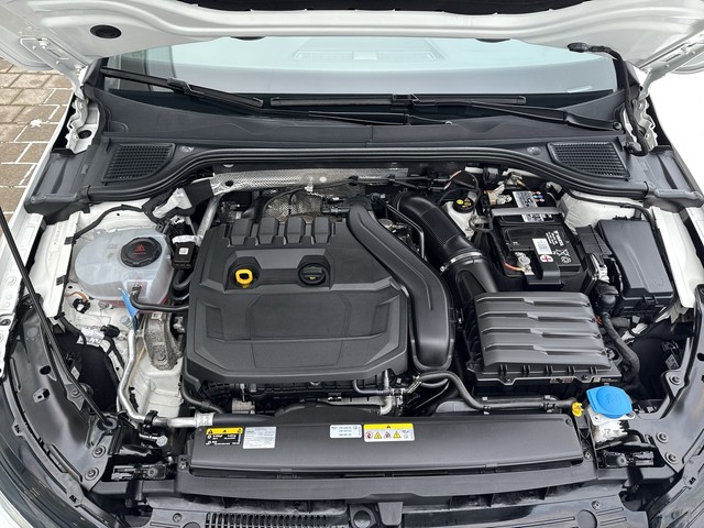 VW - Golf VIII 1.5 TSI Life AHK+ACC+DCC+LED+NAVI+RFK_11