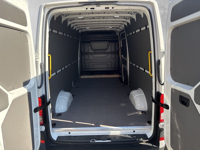 VW - Tiguan 2,0 l TDI 4M DSG R-Line AHK Pano Harman_3