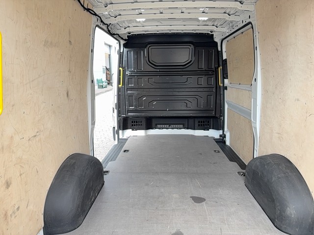 VW - Crafter 35 Kasten 2.0 TDI EcoProfi FWD MR KAMERA_3