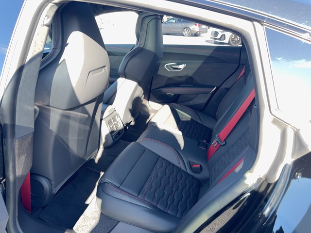 Audi - e-tron GT RS quattro_3