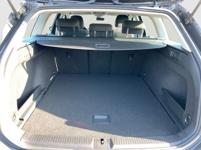 VW - Passat Variant 1.5 TSI Basis ACC+KLIMA+LED+ALU_4