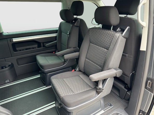 VW - T6 Multivan 6.1 2.0 TDI Family AHK+NAVI+SHZG_5