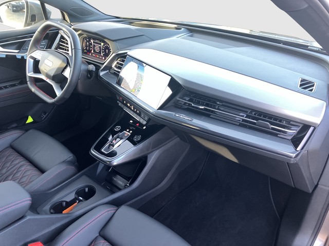 Audi - Q4 e-tron Sportback 55 quattro S-line AHK LED_7