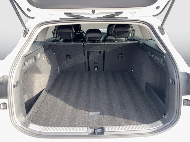 VW - T-Roc 1.0 TSI R-Line ACC+Navi+Sitzhzg.+Kamera_6