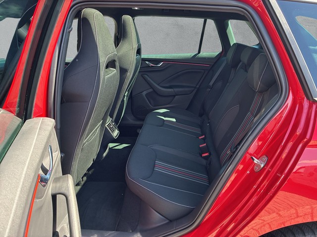 Skoda - Kamiq 1.5 TSI DSG Monte Carlo LED+KAMERA+NAVI+_2