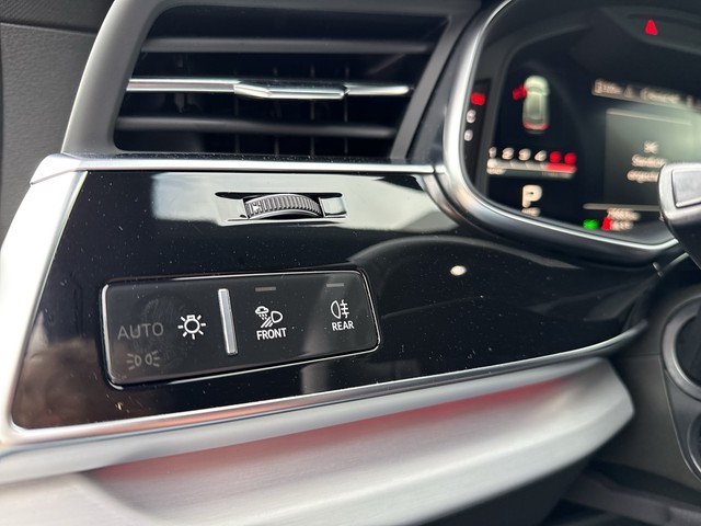 Audi - Q8 50 TDI S line quattro AHK+LED+NAVI+LUFT+B&O_10