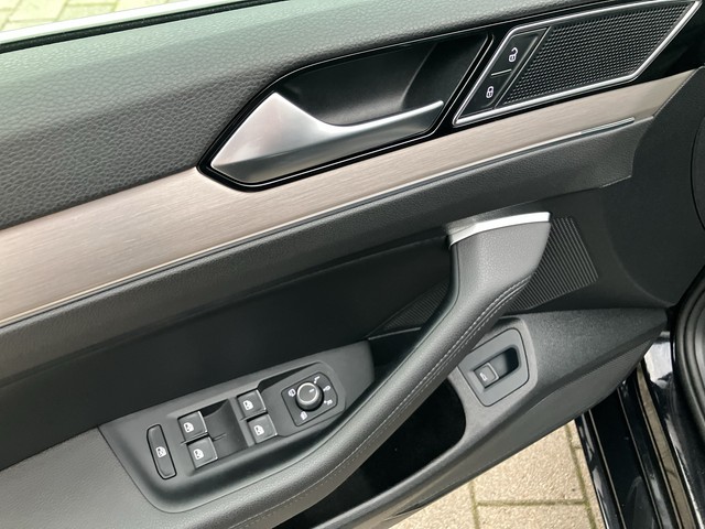 VW - Passat Variant 1.8 TSI DSG Highline R-Line LED_5