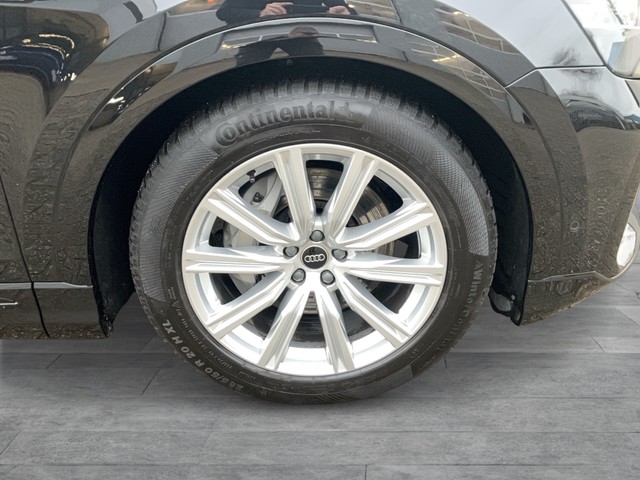 Audi - Q8 55 TFSI quattro Tiptronic S-line AHK HUD PANO_12