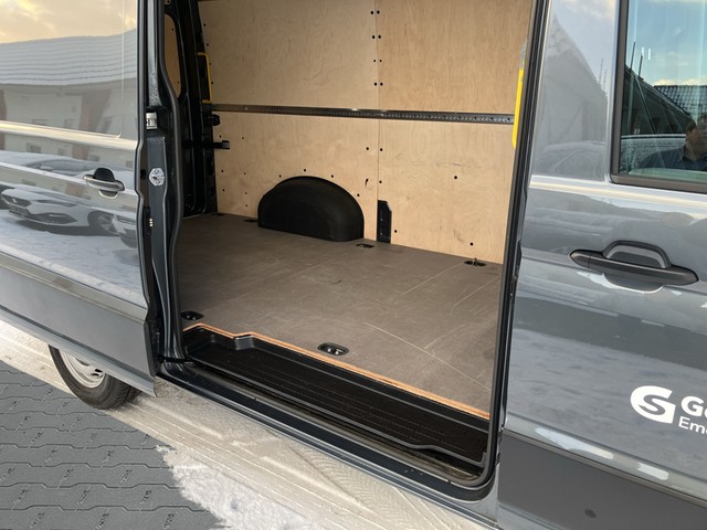 VW - Crafter 2.0 TDI Kasten 35 mittellang Hochdach "Rear View" Navigation_2