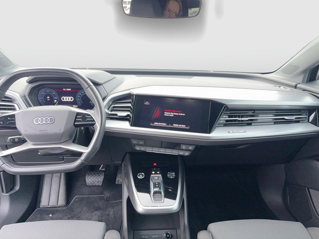 Audi - Q4 e-tron Sportback 35 basis Phone Box_2