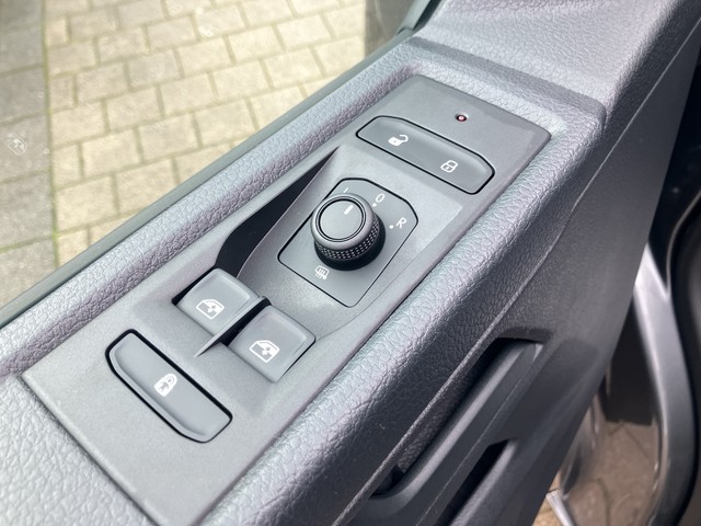 VW - T6 Multivan 6.1 2.0 TDI DSG Trendline AHK+NAVI_5