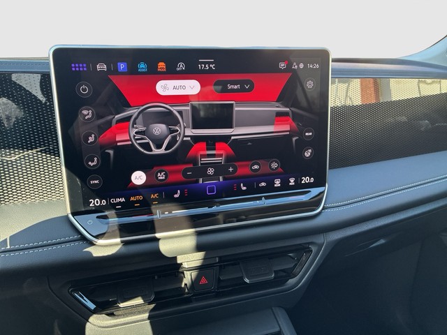 VW - Touran 1.5 TSI DSG Highline Black AHK DCC DYN_10