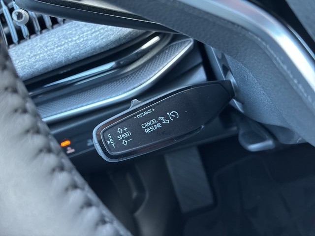 Skoda - Superb Combi 2.0TDI DSG Selection AHK+Matrix+Navi_11