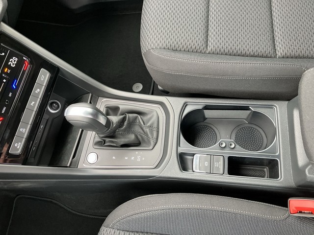 VW - Touran 2.0 TDI DSG Comfortline 7-sitze Navi+Sitzhzg.+Kamera_6