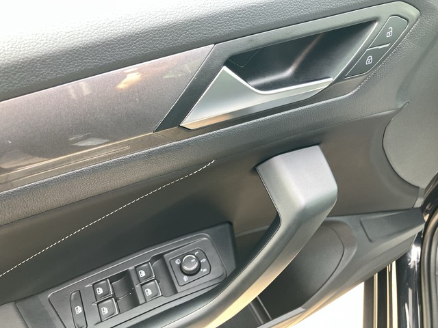 VW - T-Roc 1.5 TSI DSG Style AK+LED+NAVI+SHZG+ACC_8