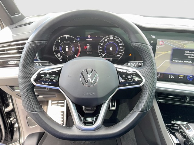 VW - Touareg 3.0 V6 TDI tiptronic R-Line  PANOR.+AHK_13