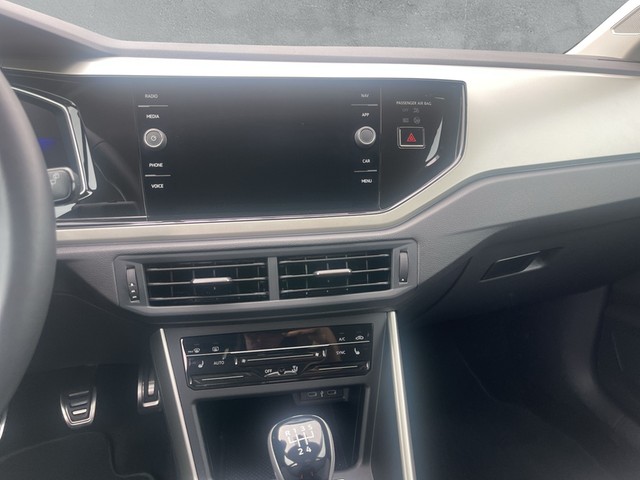 VW - Polo VI 1.0 Move KLIMA LED LM15 MFL PDC SHZG TEL_5 VW - Polo VI 1.0 Move KLIMA LED LM15 MFL PDC SHZG TEL_5