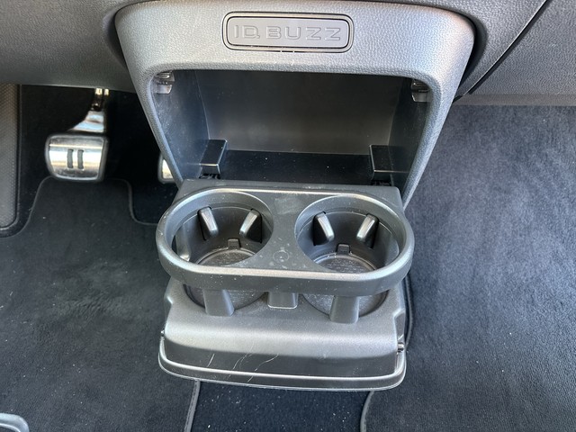 VW - ID.Buzz Bus Pro ACC CAM LED MFL NAVI PDC SHZG_7