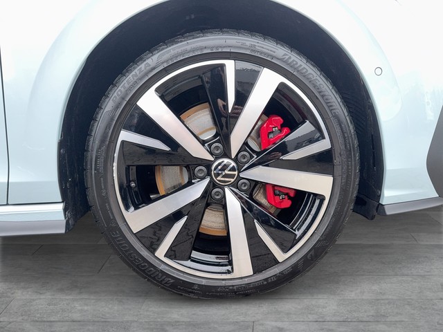 VW - Golf VIII Lim. 1.5 TSI eHybrid GTE DCC HUD_10