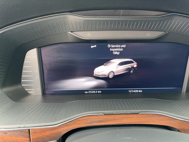 Skoda - Superb Combi 2.0 TDI DSG Scout AHK+STDHZG+RFK_18