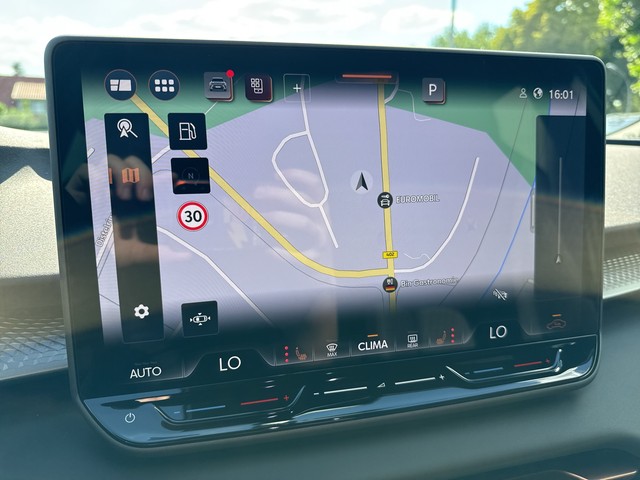 CUPRA - Terramar VZ 2.0 TSI DSG VZ 4Drive LED+NAVI+PANO_7