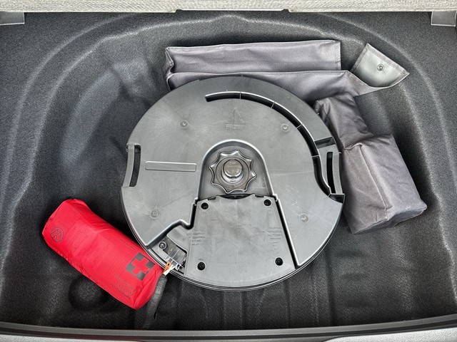 VW - Golf VIII 2.0 TSI DSG GTI ACC CAM HUD LED NAVI_8