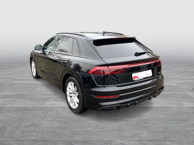 Audi - Q8 55 TFSI quattro Tiptronic S-line AHK HUD PANO_9