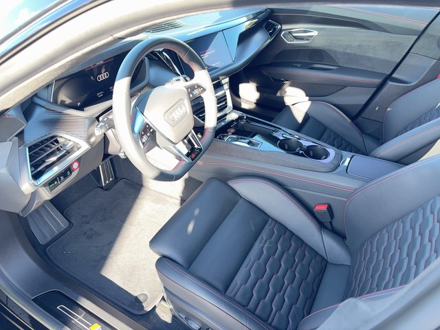 Audi - e-tron GT RS quattro_11