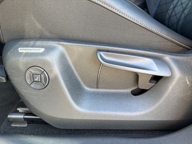 VW - Tayron 2,0 l TDI 4MOTION DSG R-Line Pano AHK 20" Matrix Standheizung_17