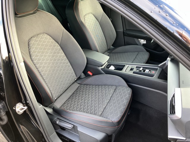 Seat - Leon Sportstourer 2.0 TDI DSG FR AHK+NaviPlus_5