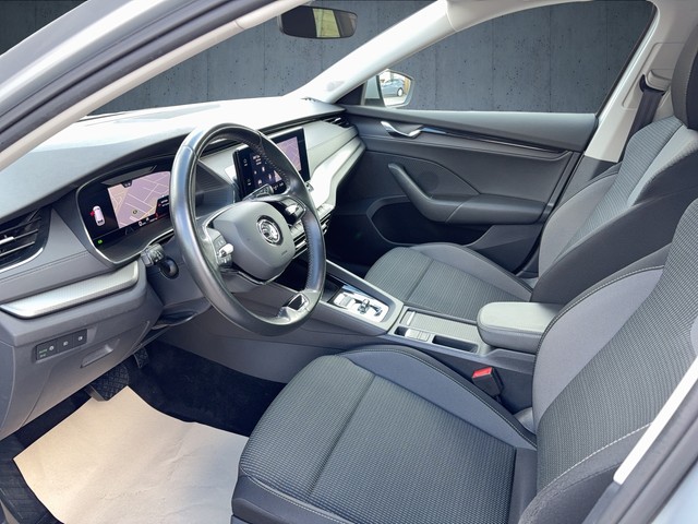 Skoda - Octavia Combi 2.0 TDI DSG Ambition AHK+NAV+SHZG+LED_16
