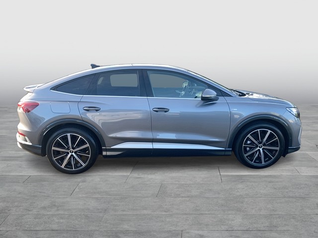 Audi - Q4 e-tron Sportback 55 quattro S-line AHK LED_11