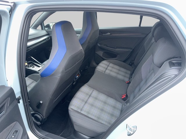 VW - Golf VIII Lim. 1.5 TSI eHybrid GTE DCC HUD_3