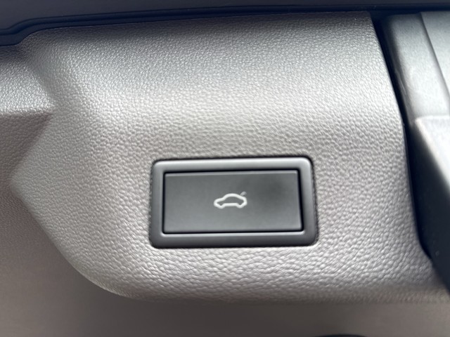 VW - T6 Multivan 1.5 TSI Life AHK LED Navi RFK LM 18"_3