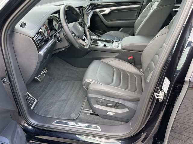 VW - Touareg 3.0 TDI 4Motion R-Line AHK LED LM20 NAVI_16