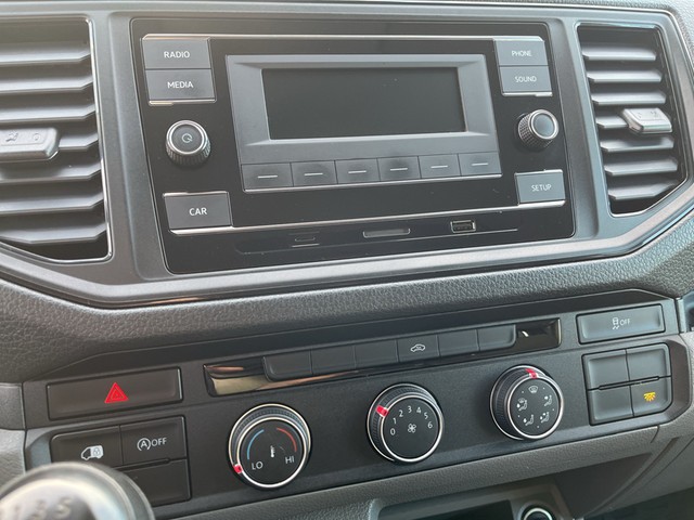 VW - Crafter 35 TDI Kasten mittellang AHK RADIO TEL_14