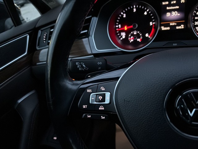 VW - Passat Variant 2.0 TDI DSG 4Motion Highline Pano+AHK+ACC_9
