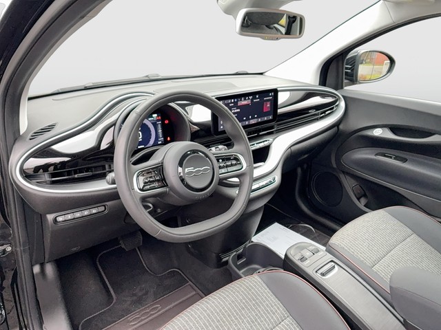 Fiat - 500e 42kWh Icon NAVI+ACC+PANO+LED+SITZHZG+KAMERA_12