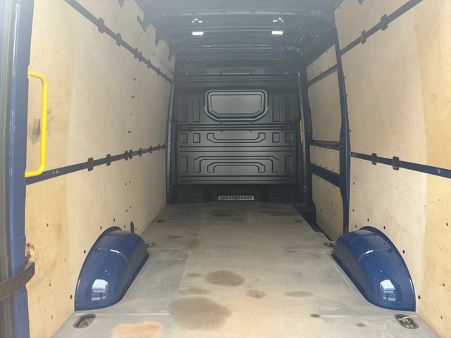 VW - Crafter 35 Kasten MR HD Klima,AHK,StandHz,Kamera_5
