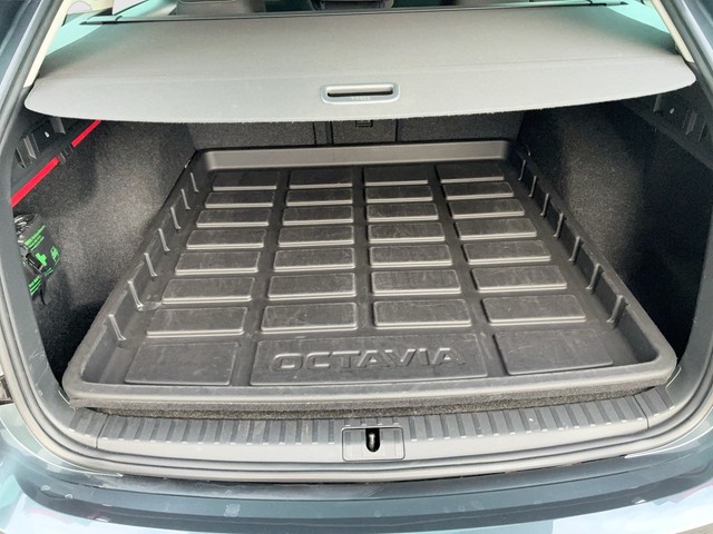 Skoda - Octavia 1.5 TSI DSG Clever NAVI+AHK+KAMERA_4