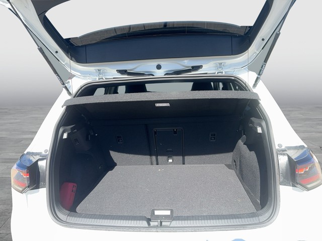 VW - Golf VIII 1,5 l eTSI DSG R-Line Black AHK HuD_4