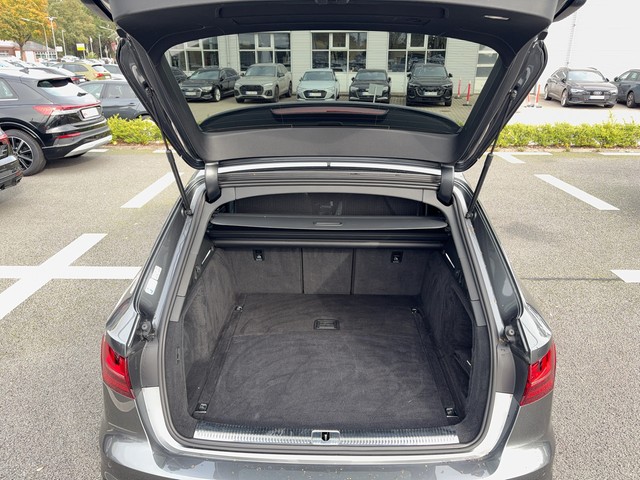 Audi - A4 Avant 50 TDI S-tronic quattro S-Line MATRIX_4 Audi - A4 Avant 50 TDI S-tronic quattro S-Line MATRIX_4