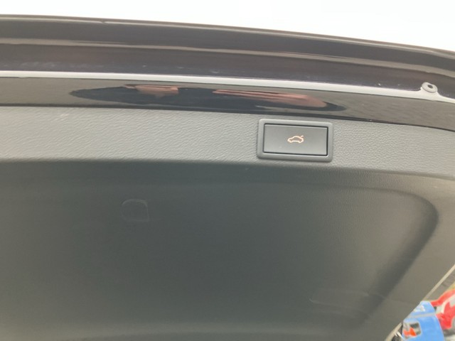 Skoda - Octavia Combi 2.0 TDI DSG Style AHK+NAVI+KAMERA_7