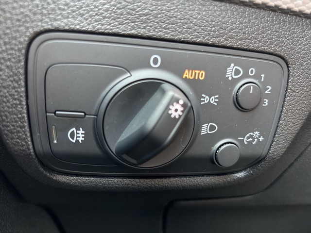 Audi - Q2 35 TFSI S-tronic AHK LM17 NAVI PDC SHZG TEMP_11