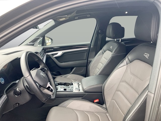 VW - Touareg 3.0 TDI 4Motion R-Line_11