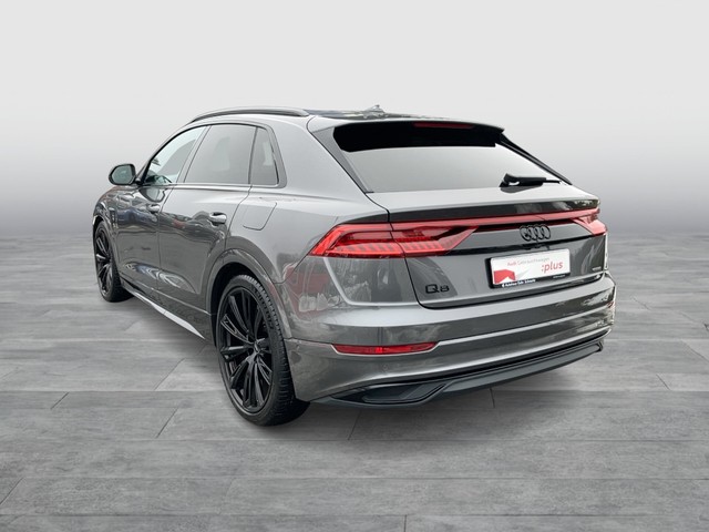 Audi - Q8 55 TFSI e quattro Tiptronic AHK LED NAVI PANO_7