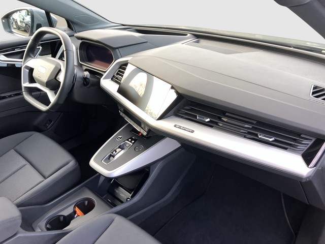 Audi - Q4 e-tron 45 quattro S-line ACC CAM LED NAVI_7