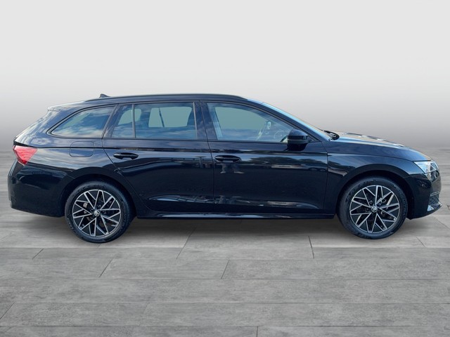 Skoda - Octavia Combi 2.0TDI Selection Head-Up+Virtual_11